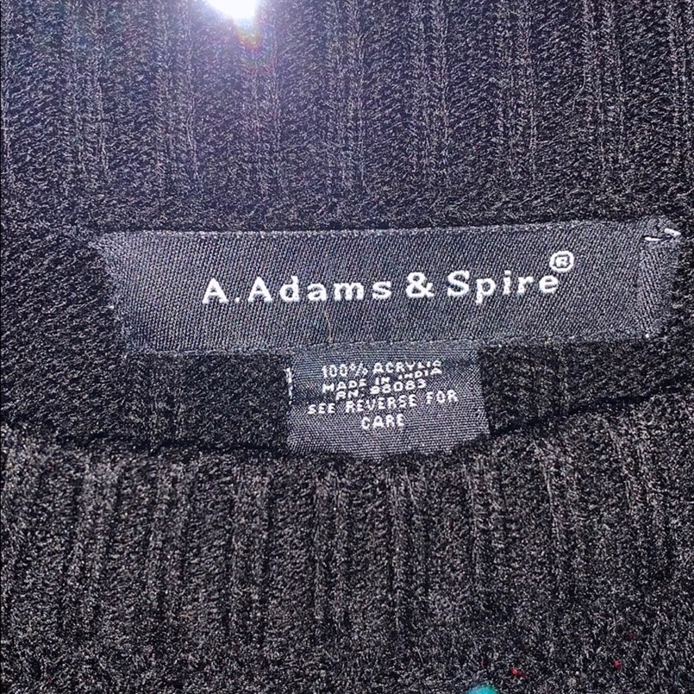 Sweatshirt - Picture 2 of 4